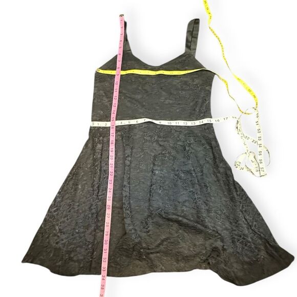 FREE PEOPLE Women’s Black and Navy Sleeveless Lace Fit and Flare Mini Dress Size - Picture 8 of 8